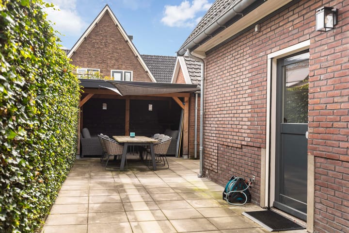 Photo 22 of Weidestraat 3-A