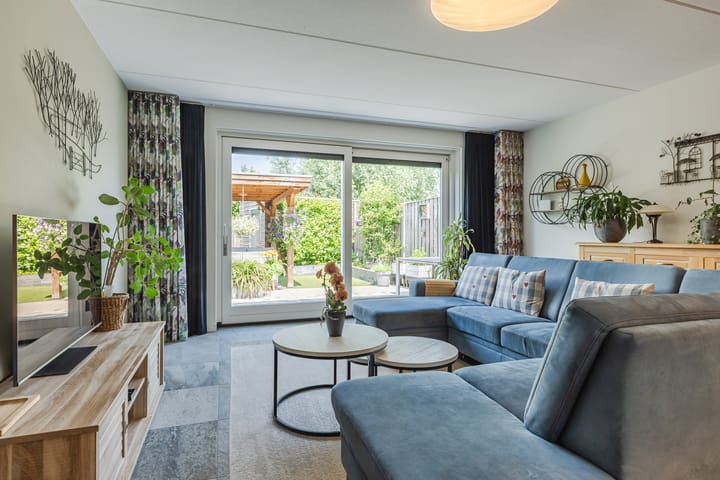 Photo 11 of Maximastraat 62