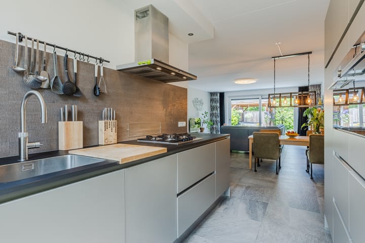 Photo 15 of Maximastraat 62