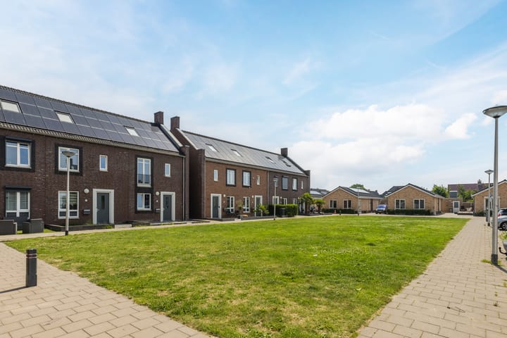 Photo 43 of Maximastraat 62