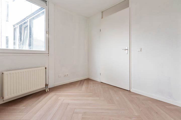 Foto 16 van Klaas van Reeuwijkstraat 16