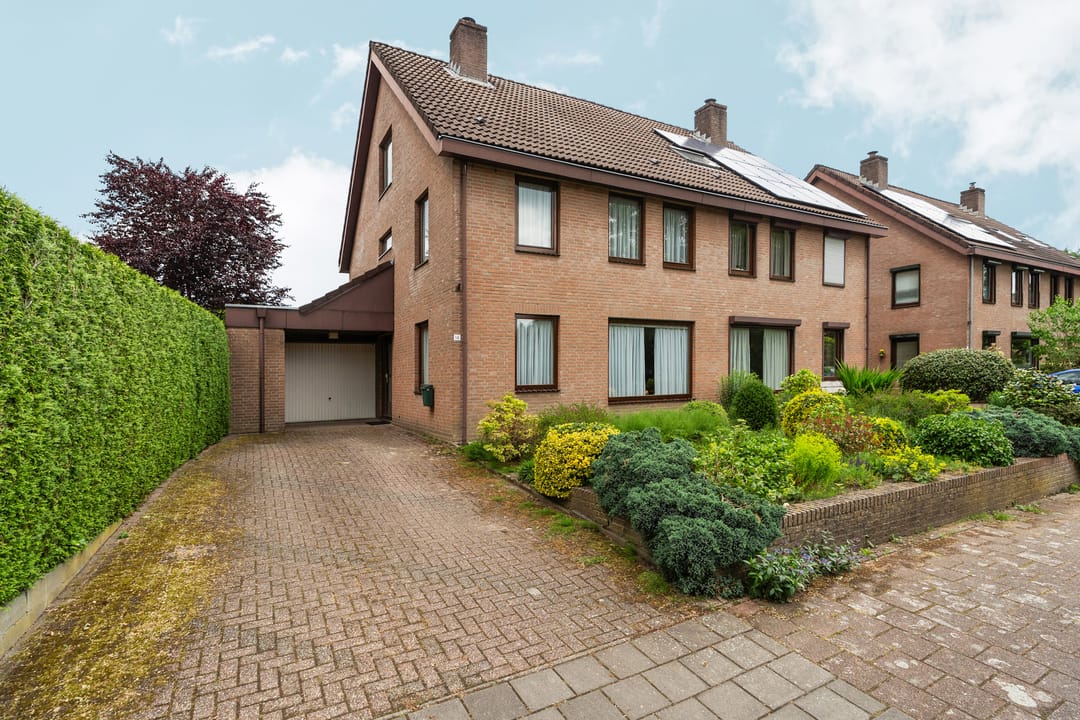 Photo 1 of Burgemeester Brandtlaan 14