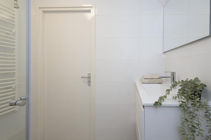 Foto 22 van Leliestraat 11