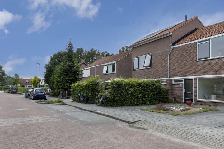 Foto 35 van Leliestraat 11