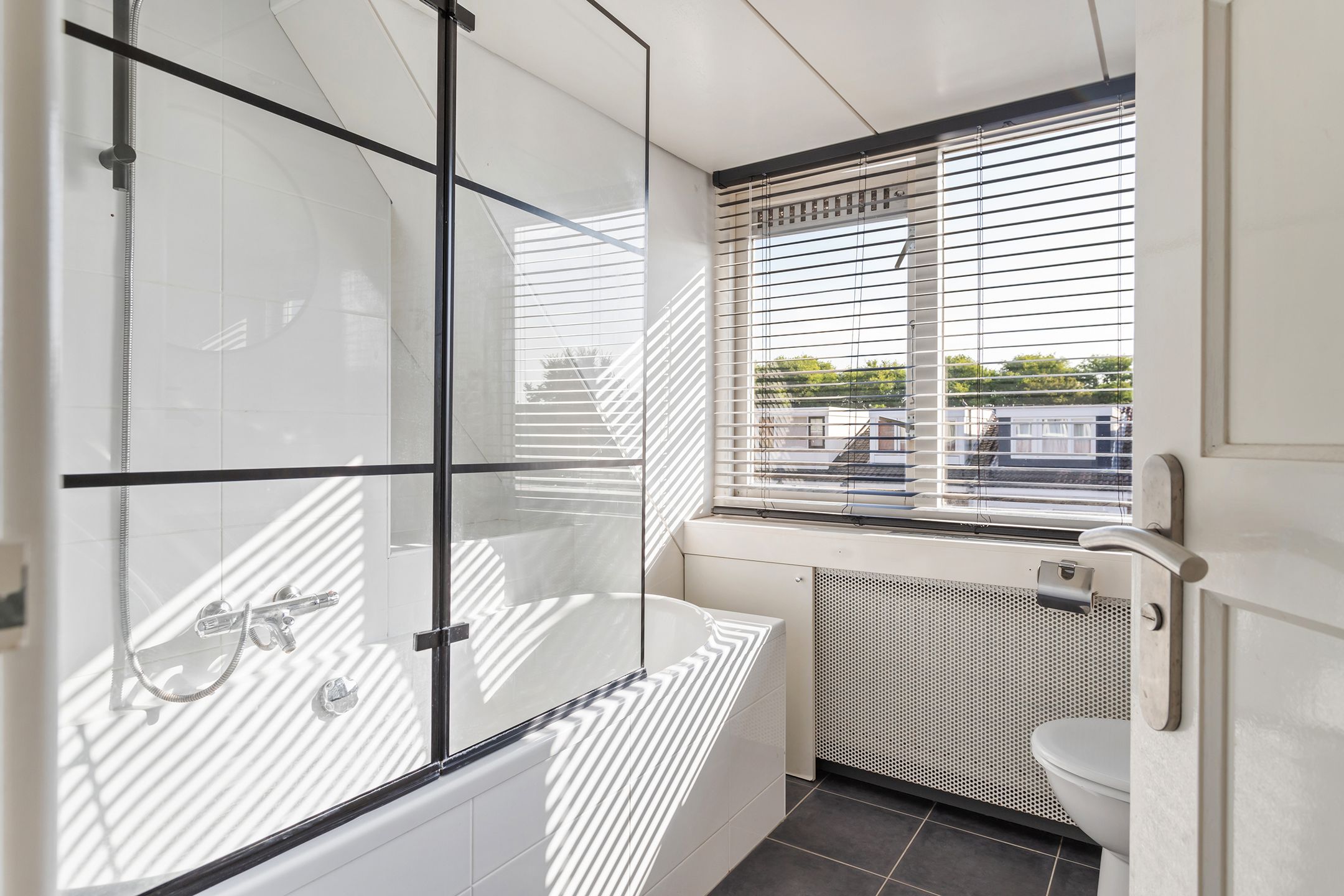 Photo 21 of Edisonstraat 13-BS