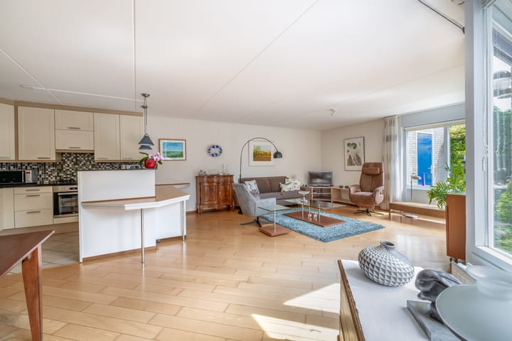 Foto 6 van Aart van der Leeuwstraat 7