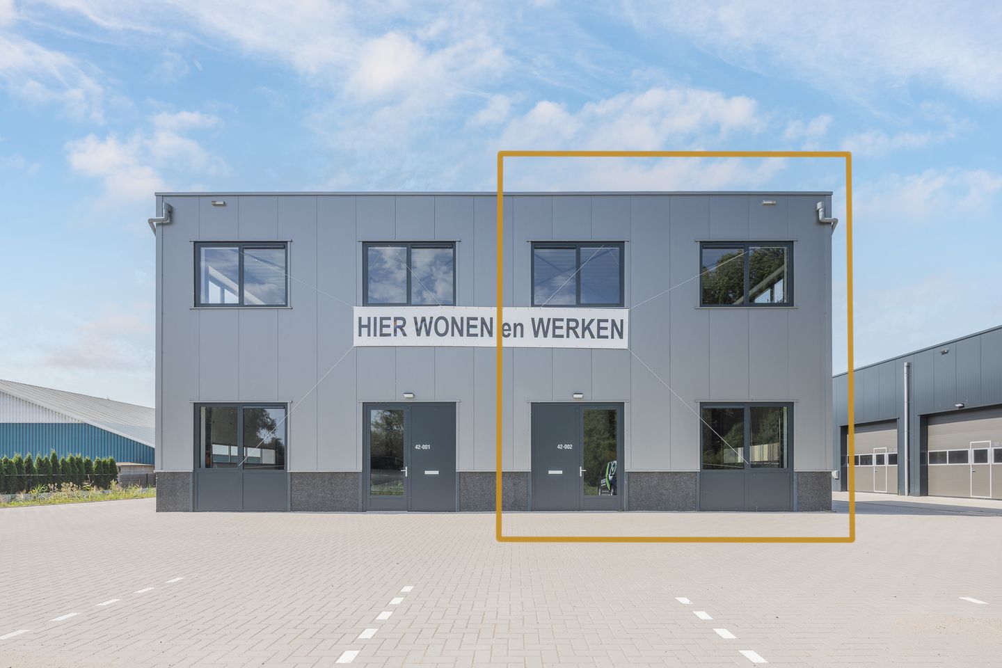 View photo 2 of Kerkstraat 42-002