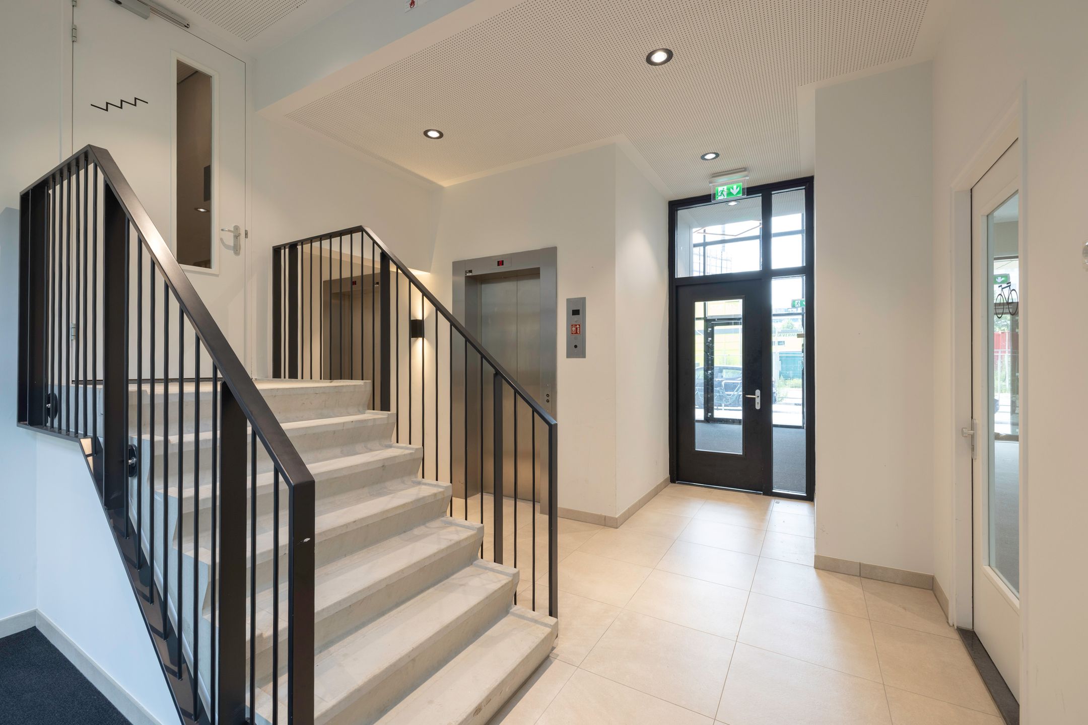 Foto 9 van Mies van der Rohestraat 245