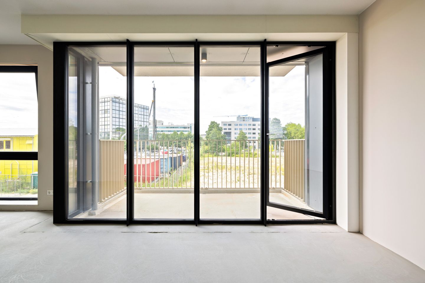 Foto 20 van Mies van der Rohestraat 245