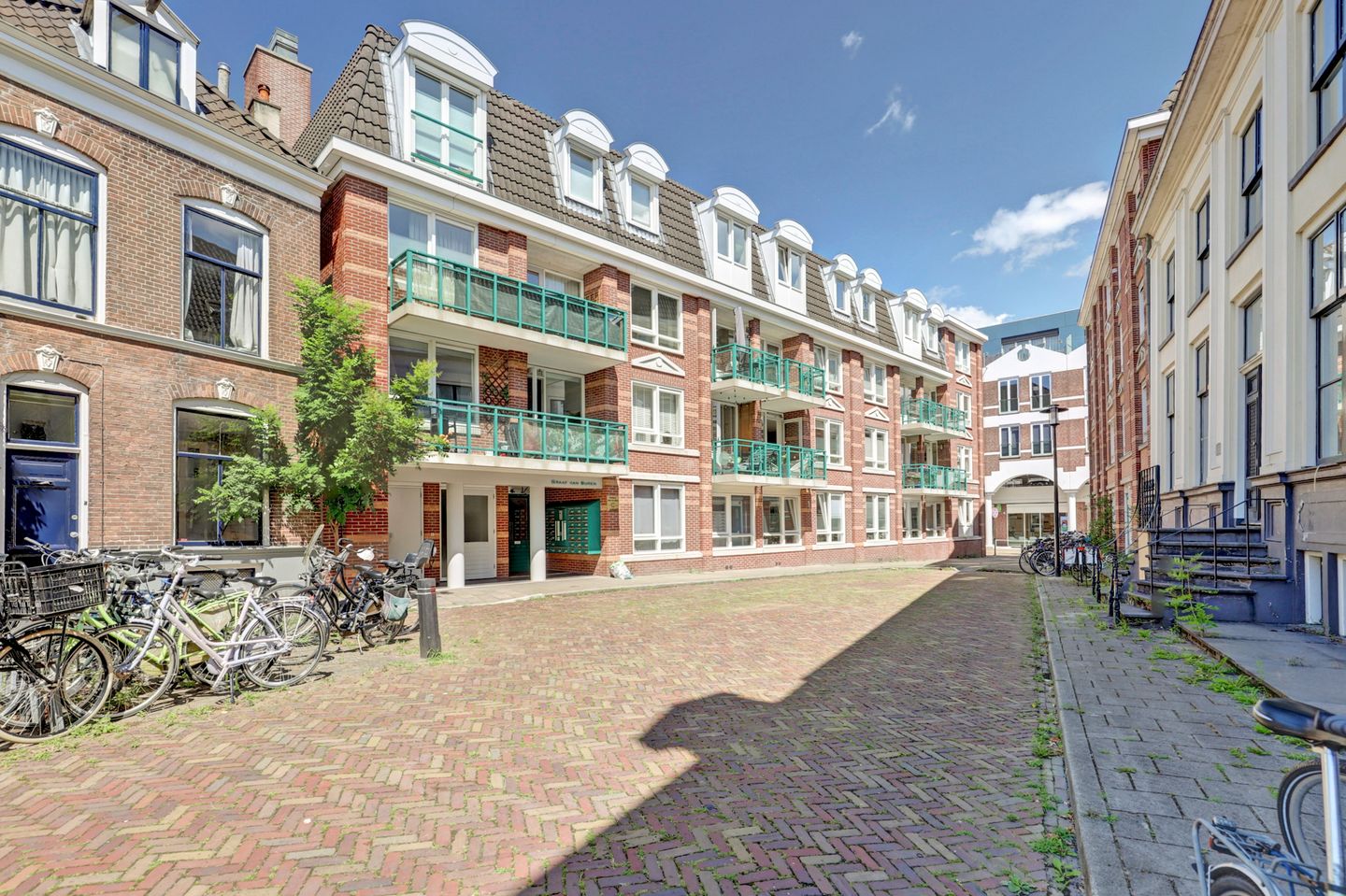 Photo 4 of Graaf van Burenstraat 2-F41