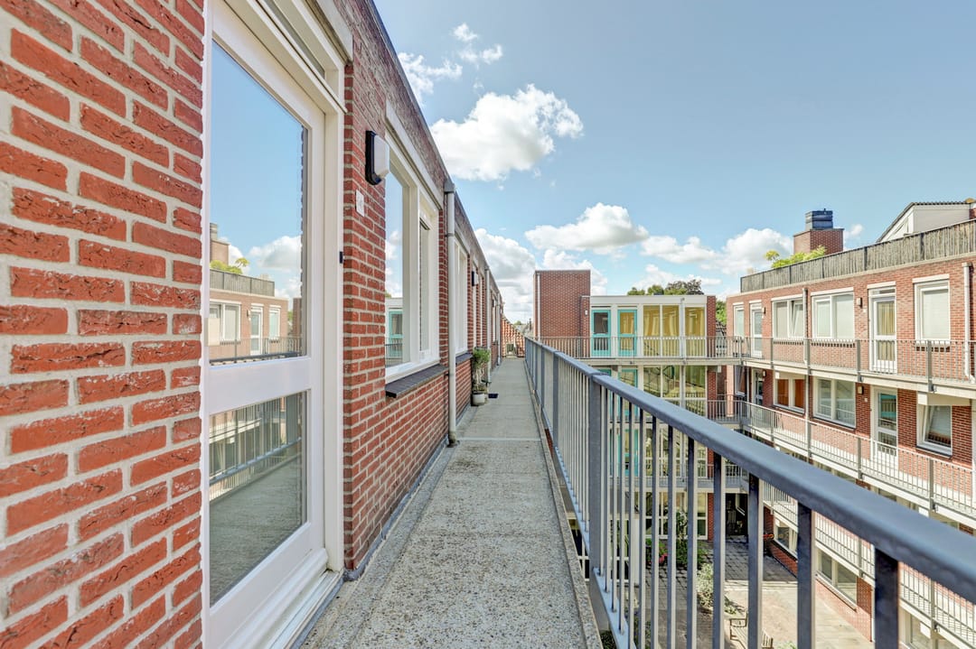 Photo 7 of Graaf van Burenstraat 2-F41