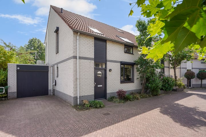 Foto 39 van Meester Happensoenlaan 47