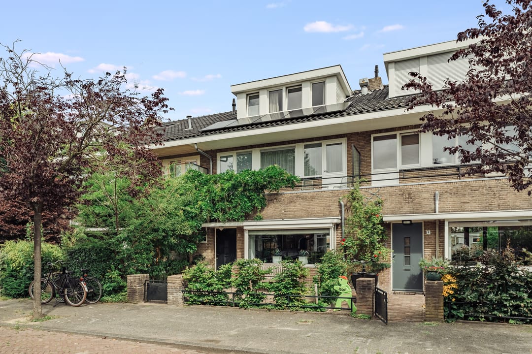 Foto 1 van Mr. Rendorplaan 8