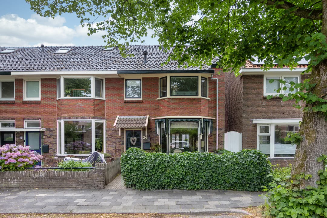 Photo 1 of Vincent van Goghstraat 24