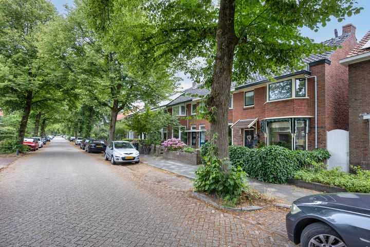 Photo 4 of Vincent van Goghstraat 24