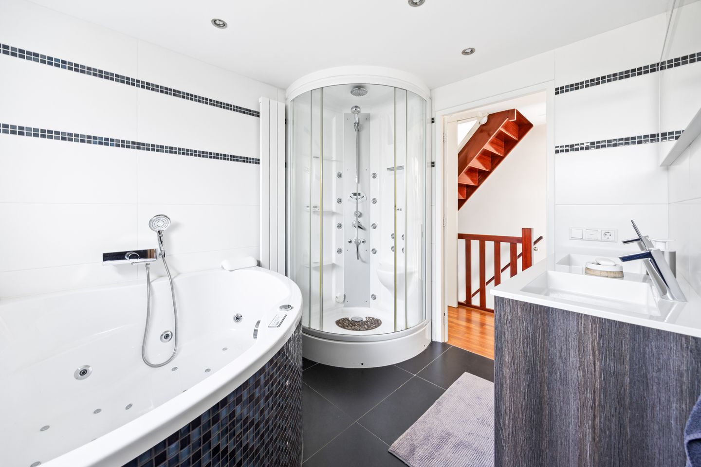 Foto 44 van Abraham Kuyperplein 14