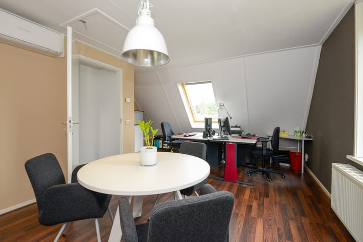 Foto 24 van Eendekroos 100