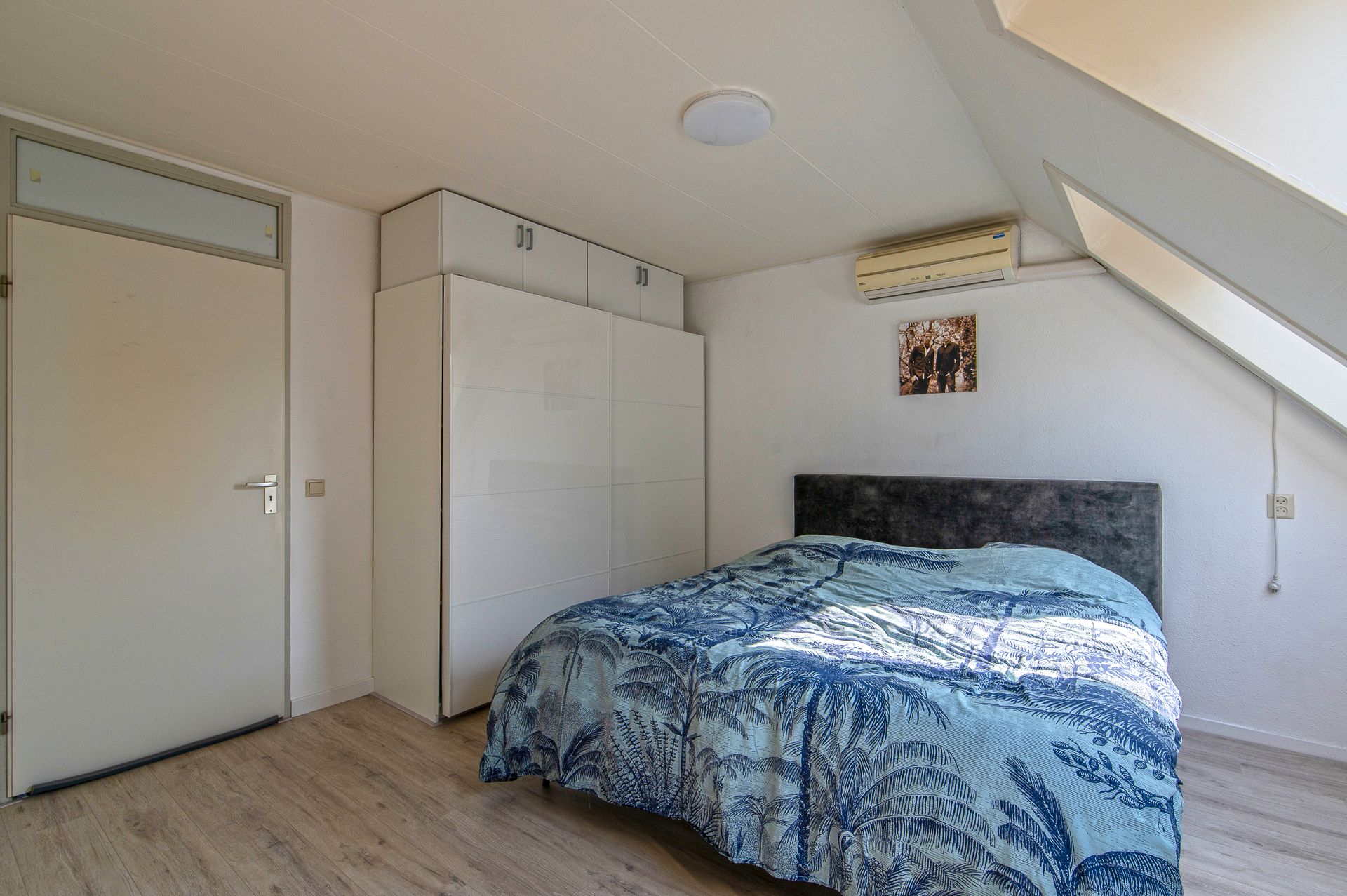 Photo 18 of De Bus 9