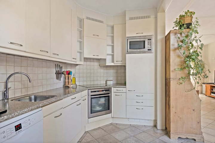 Foto 8 van Brederostraat 79