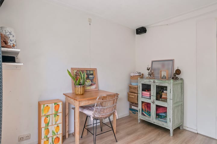 Foto 16 van Brederostraat 79