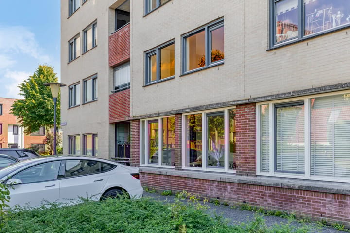 Foto 32 van Hazerswoudestraat 7