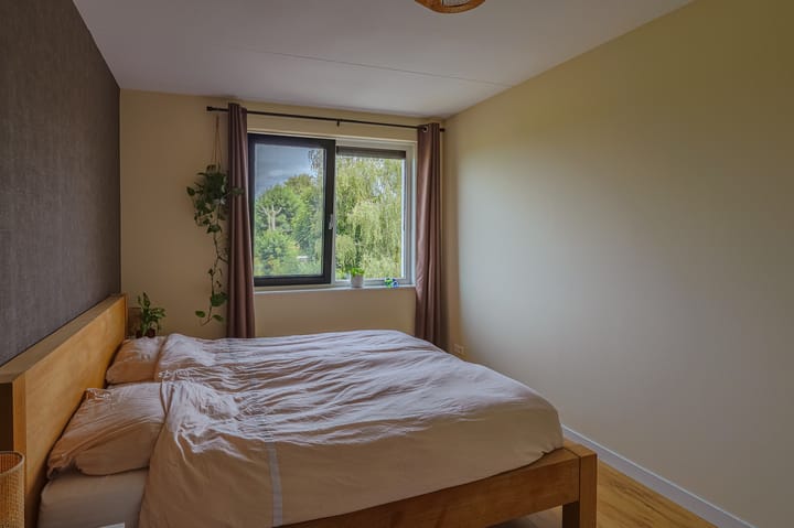 Foto 18 van Notenerf 8