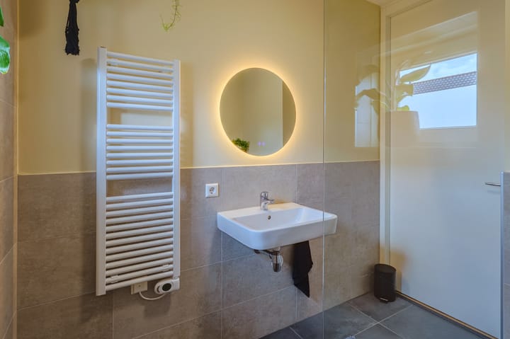 Foto 22 van Notenerf 8