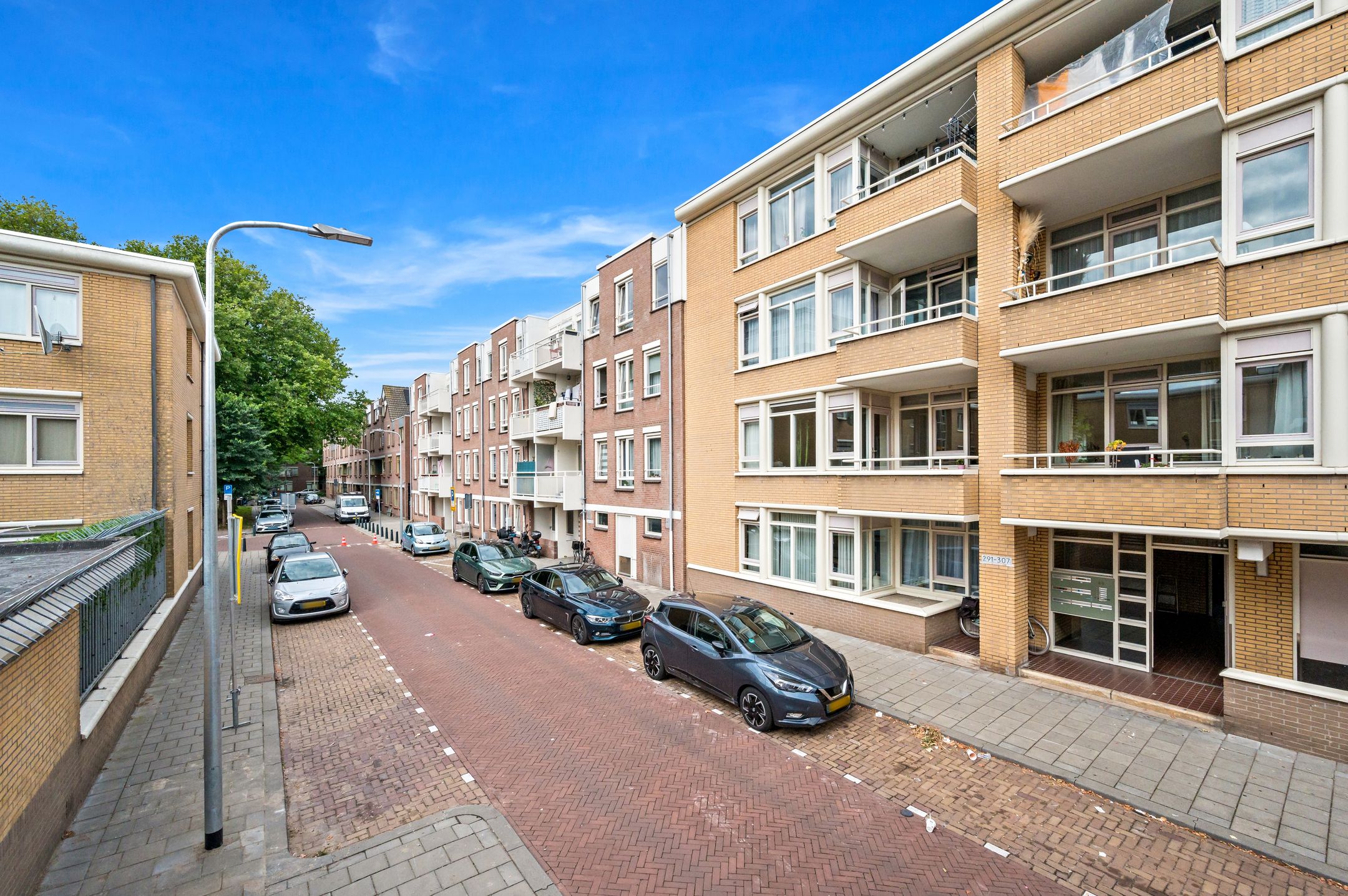 Photo 6 of Bakkersstraat 299