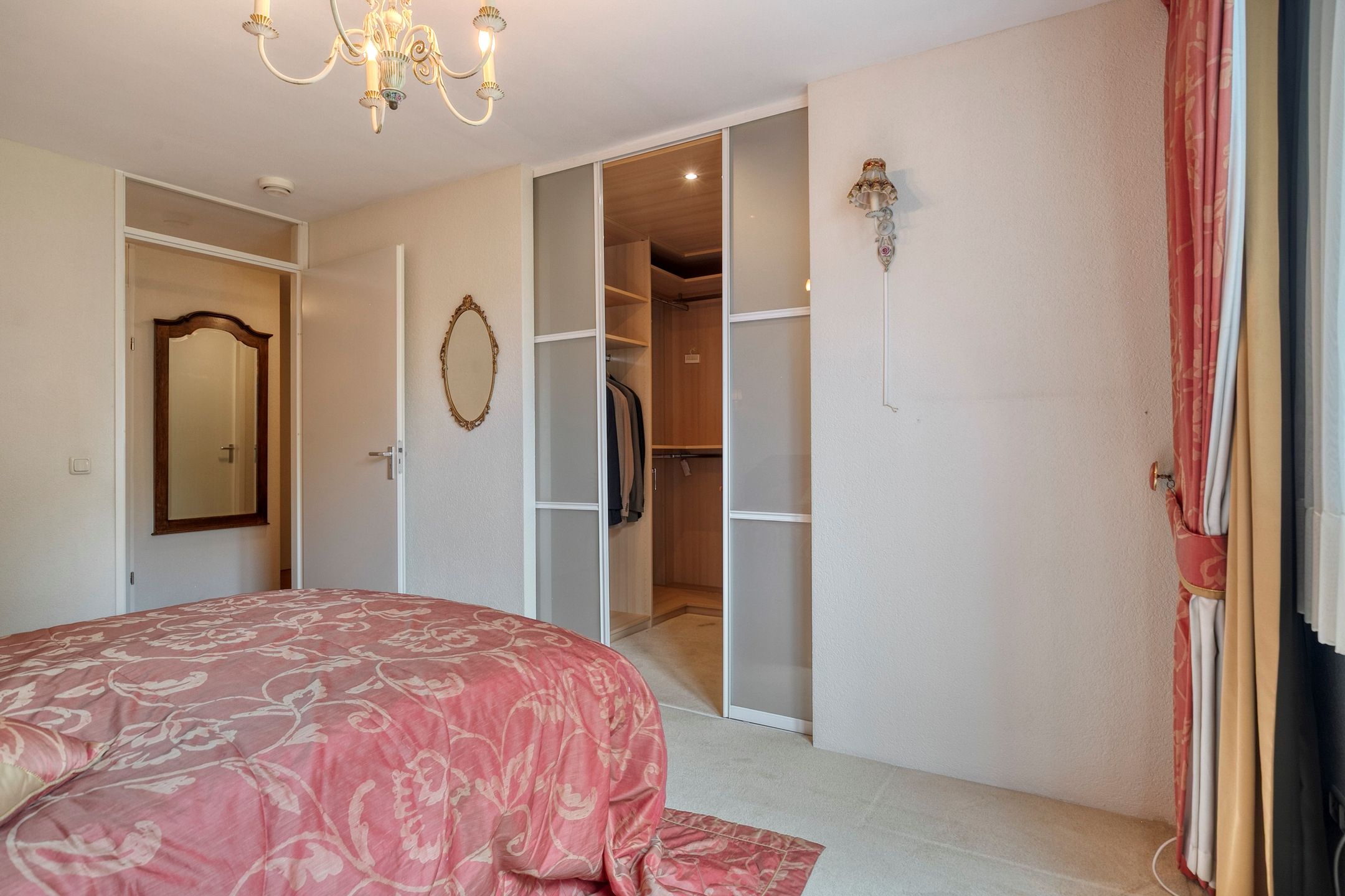 Foto 21 van Leyweg 1298-C