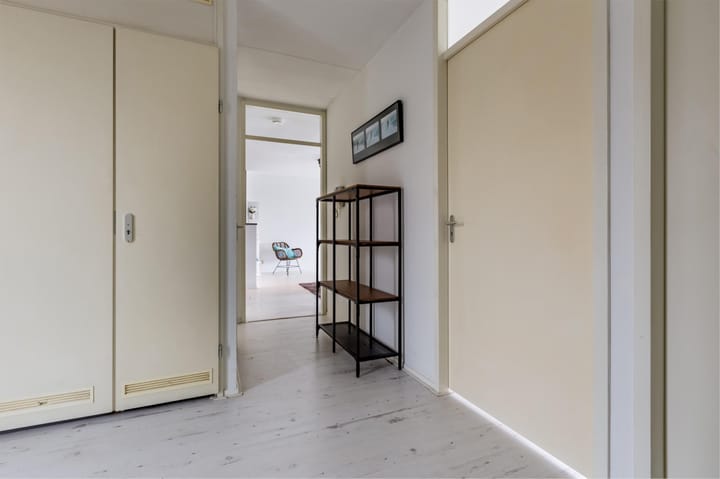 Photo 18 of Johan van der Keukenstraat 50