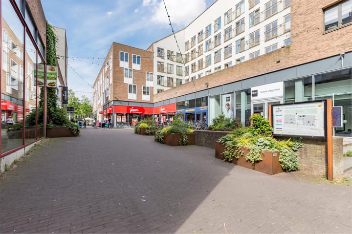 Photo 32 of Johan van der Keukenstraat 50