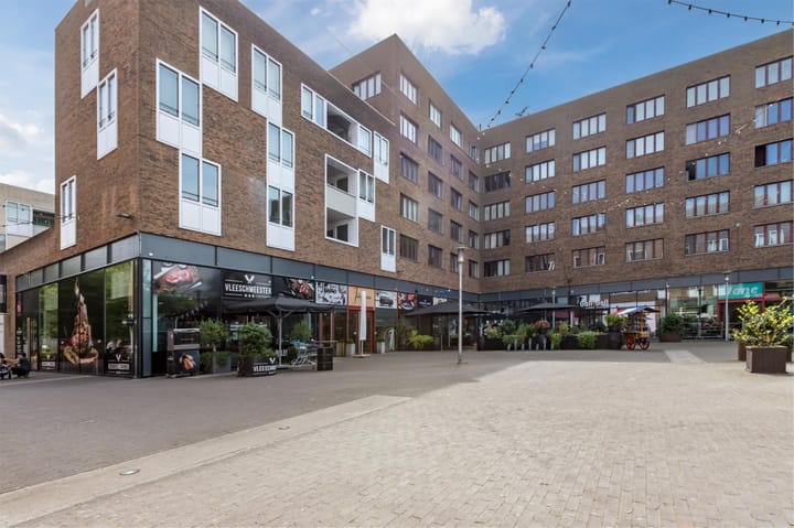 Photo 33 of Johan van der Keukenstraat 50