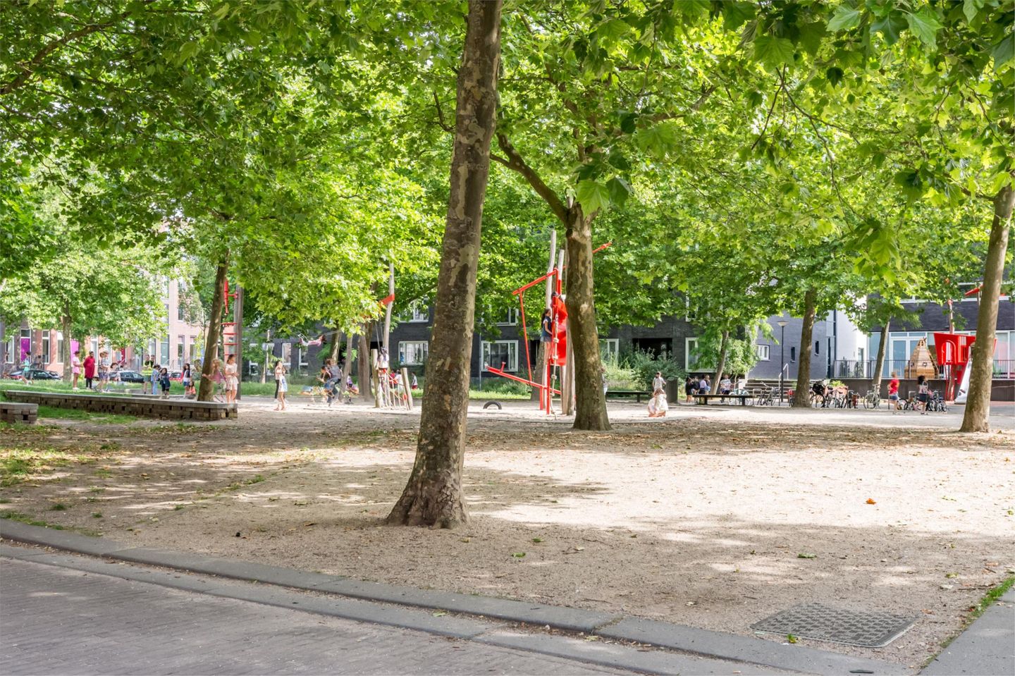 Foto 34 van Johan van der Keukenstraat 50