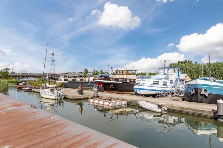 Photo 35 of Johan van der Keukenstraat 50