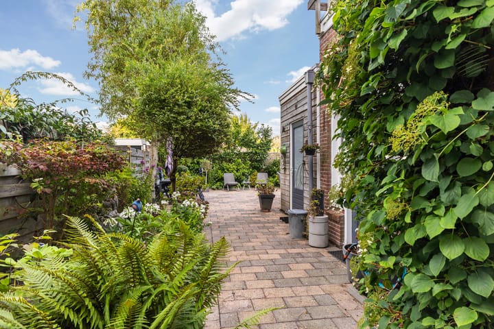 Photo 2 of Alma Tademastraat 6