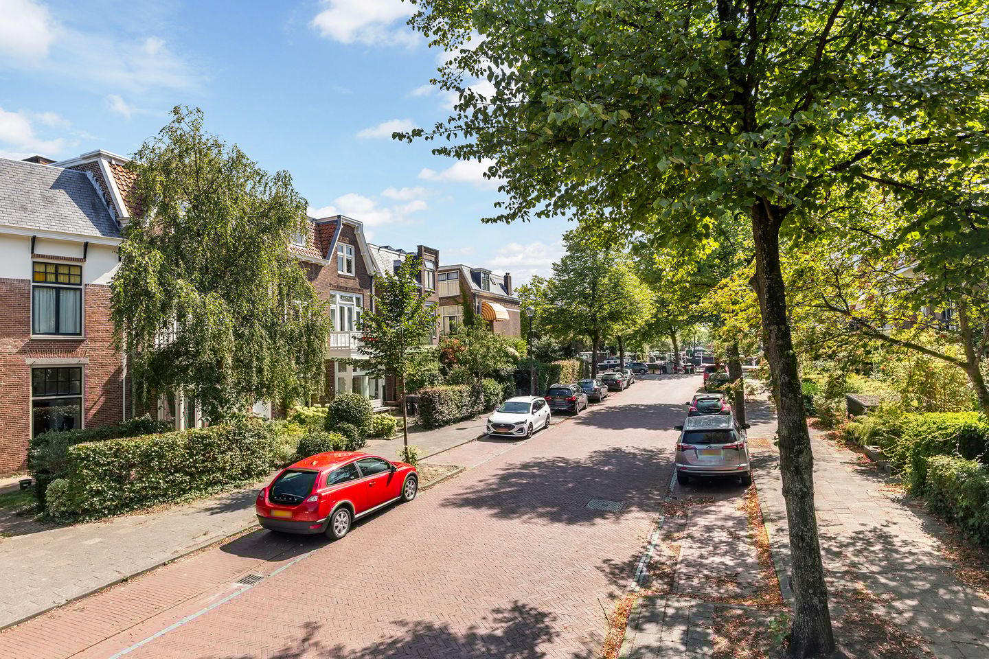 Foto 10 van Alma Tademastraat 6