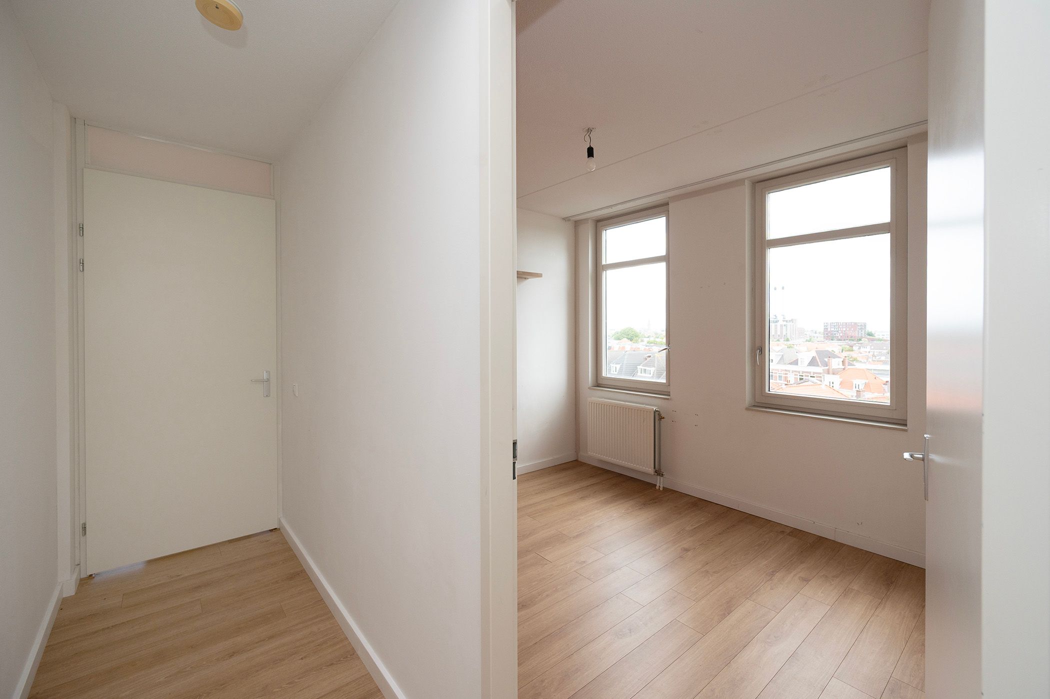 Photo 12 of Loosduinseweg 671-G