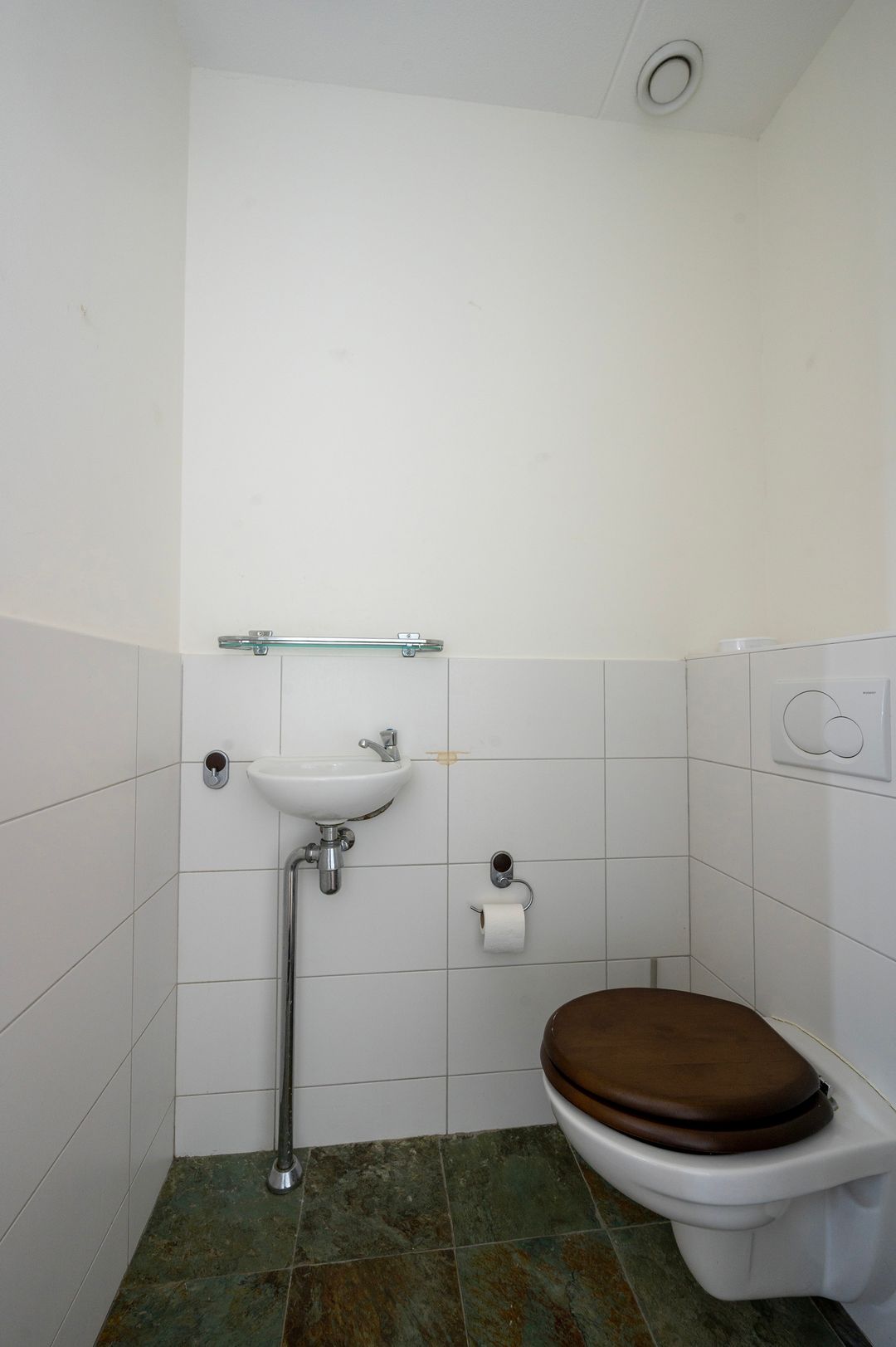 Photo 16 of Loosduinseweg 671-G