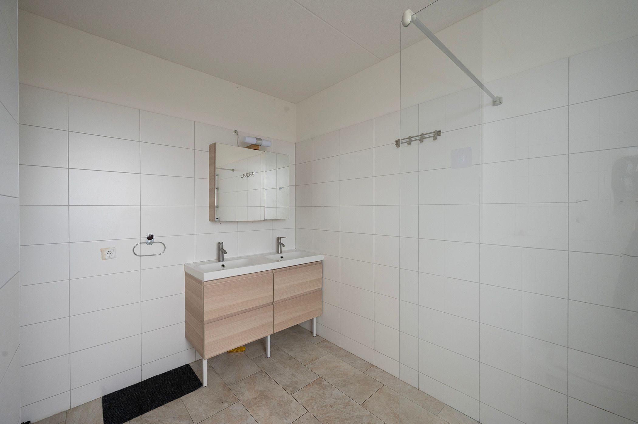 Photo 15 of Loosduinseweg 671-G