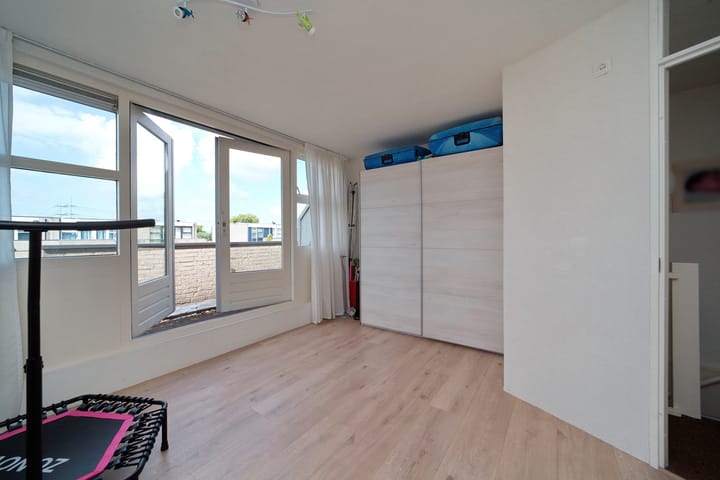 Foto 35 van Karibastraat 16