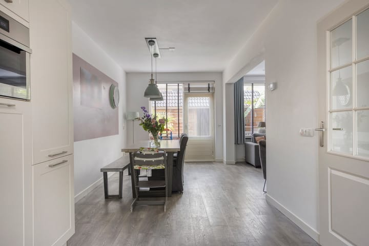 Foto 9 van Jasmijnstraat 326