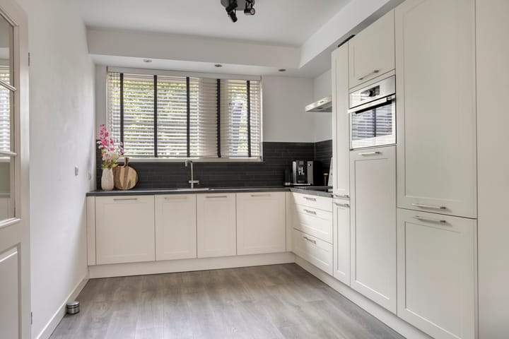 Foto 6 van Jasmijnstraat 326