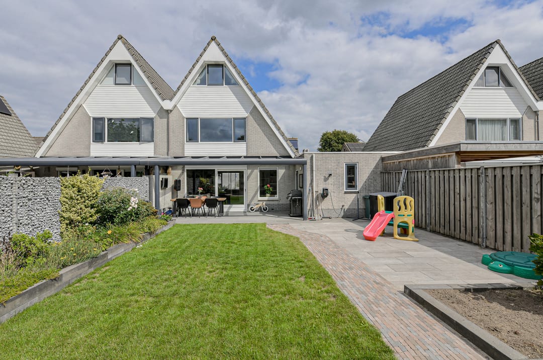 Photo 2 of Prinsendam 76