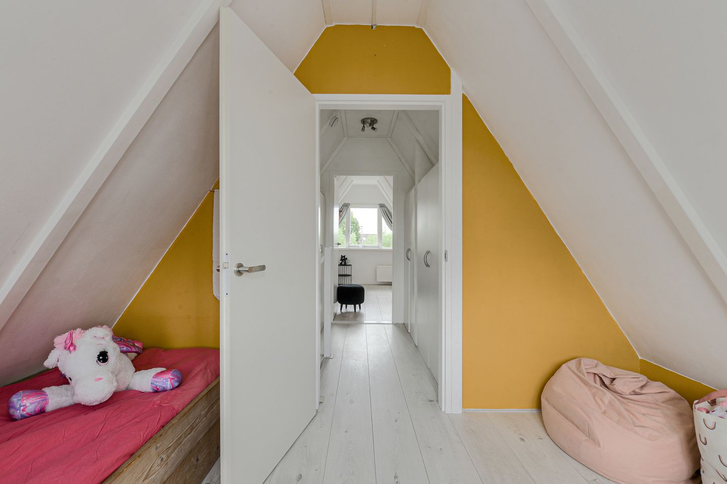 Photo 35 of Prinsendam 76