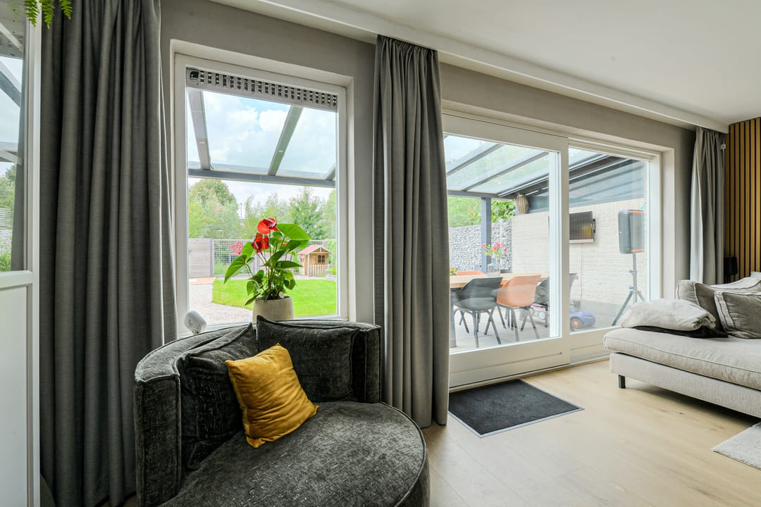 Photo 38 of Prinsendam 76