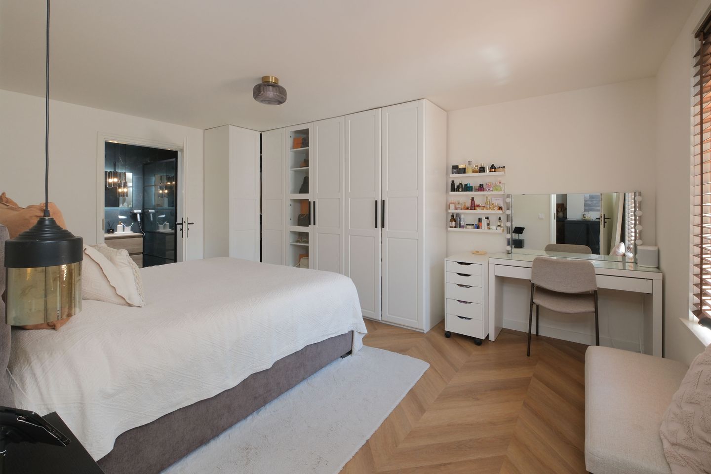 Foto 19 van Blauwgras 64