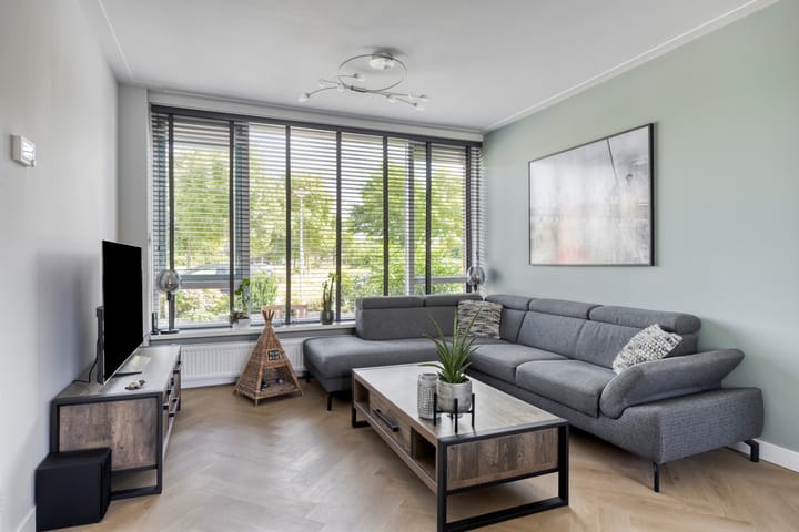 Foto 2 van Roerstraat 2