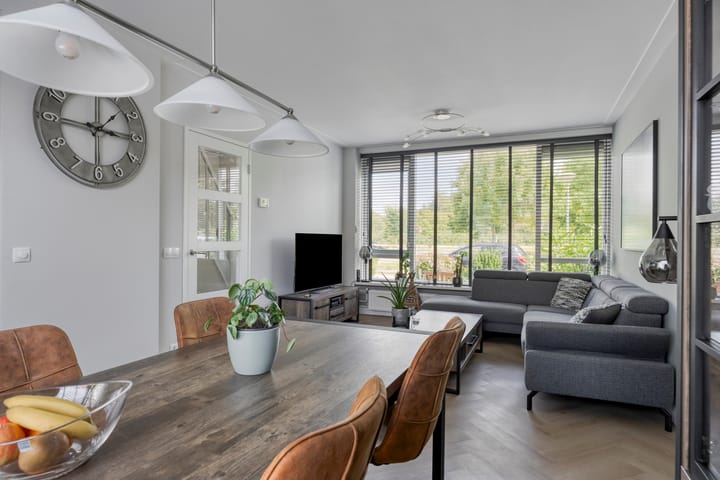 Foto 6 van Roerstraat 2