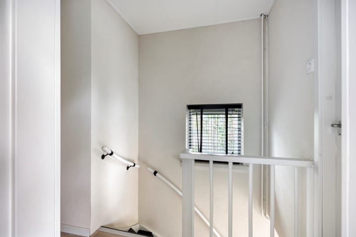 Foto 16 van Roerstraat 2