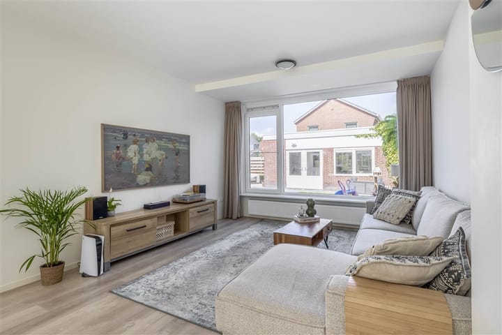 Foto 16 van Voormolenstraat 9